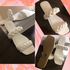 𝚟𝚊𝚞𝚕𝚝 𝚠𝚑𝚒𝚝𝚎 𝚋𝚛𝚊𝚒𝚍𝚎𝚍 𝚜𝚊𝚗𝚍𝚊𝚕